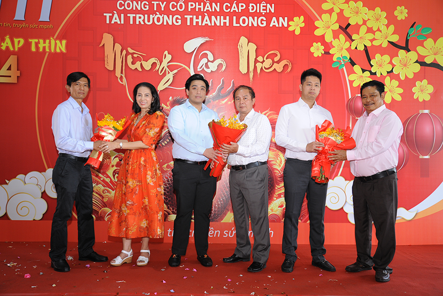 Ban lanh dao TTT DSC 8747