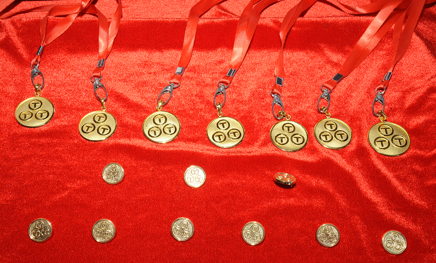 Giai thuong 10 20 cong hien 2