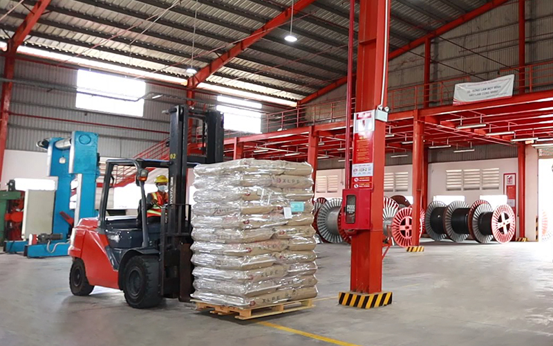 vận chuyển nguyên liệu