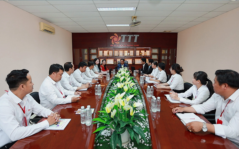 phòng họp công ty